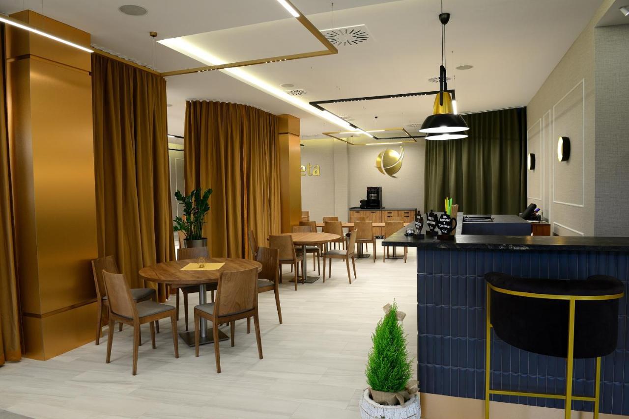 Quest Hotel - Dawniej Hotel Planeta Бжеско Экстерьер фото
