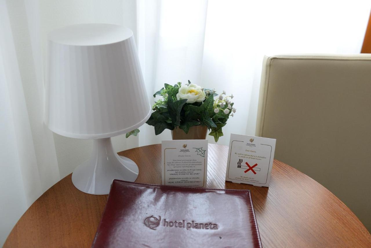 Quest Hotel - Dawniej Hotel Planeta Бжеско Экстерьер фото